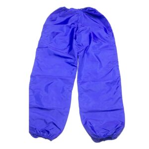 Calça de nylon resinado em azul para jatista